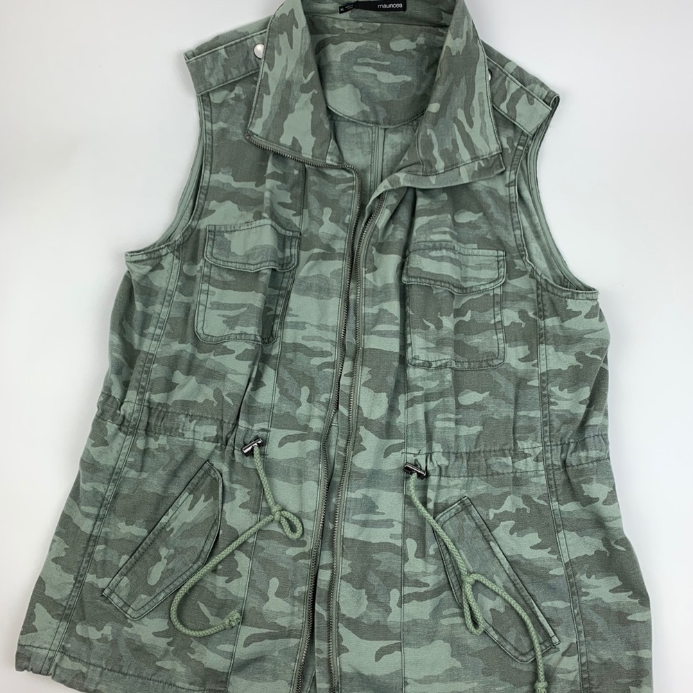 Maurices Camo Vest